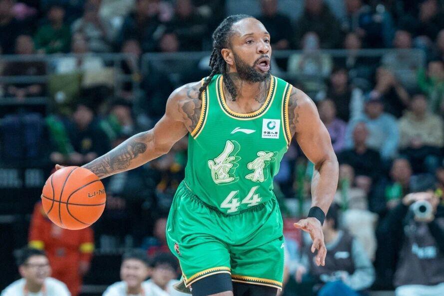 世界杯赛事在线观看平台-辽宁男篮输球，威尔斯神情沮丧；北京男篮伤大将，胡明轩状态好转