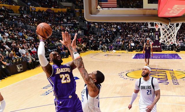 世界杯赛事在线观看平台-最年老三双先生！41岁45天詹姆斯轰28+10+12创纪录